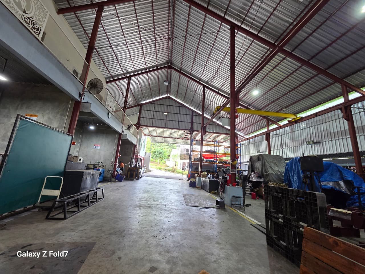 Foto Dalam Gudang Amanah Indonesia